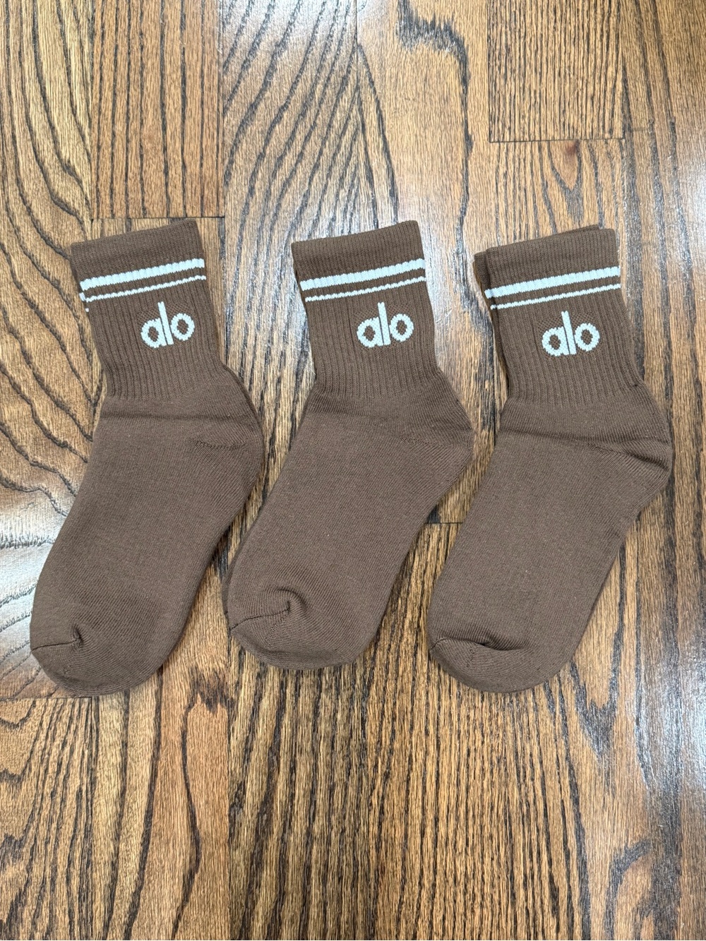 Alo Throwback socks 3 pairs brand new